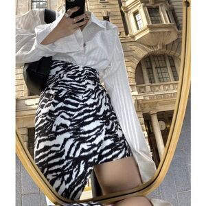 Nwt zebra print black white asymetrical Skirt